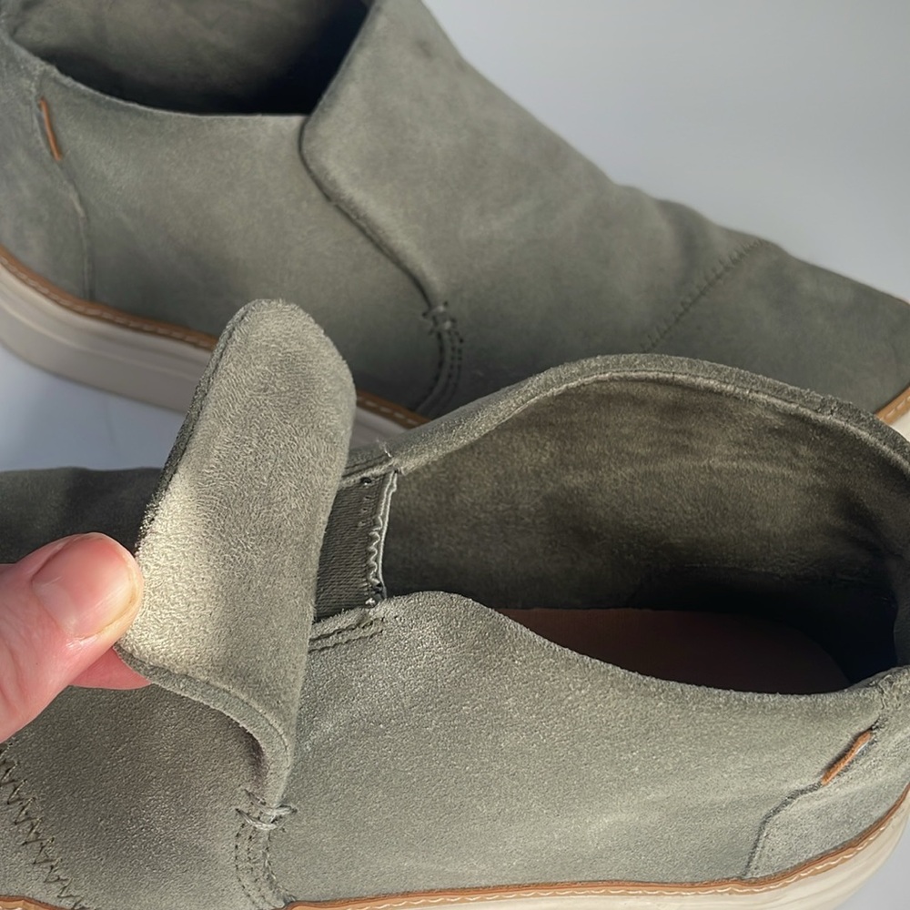 Toms Paxton Women’s Suede Slip-On Sneakers Green Gray Ankle Booties Size 8 M - Picture 9 of 14